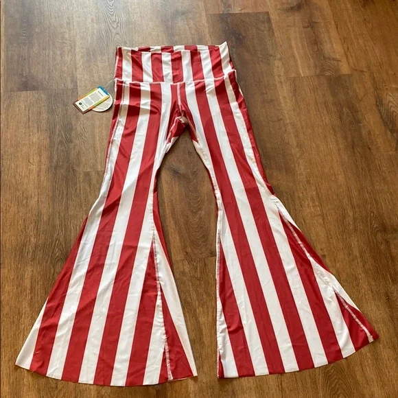 Red and White Striped Flare Yoga pants - Picture 1 of 4